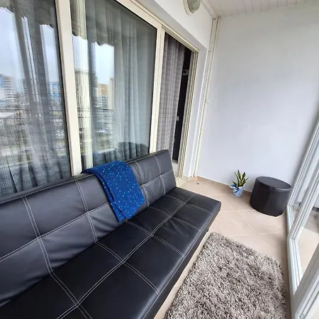 Stylish 1-bedroom * ティラナ